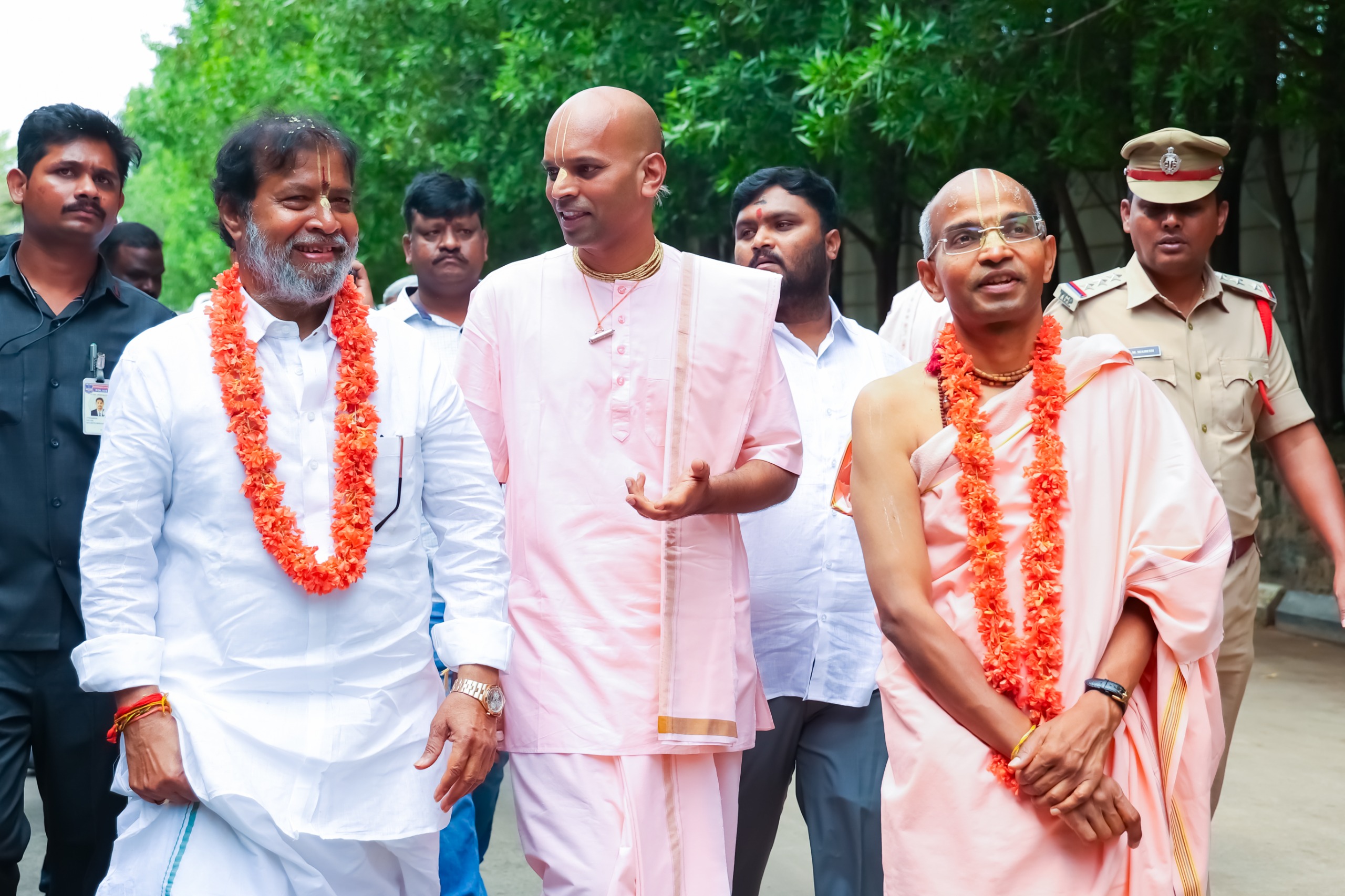 WhatsApp Image 2025-10-26 at 12.51.19 PM (1)