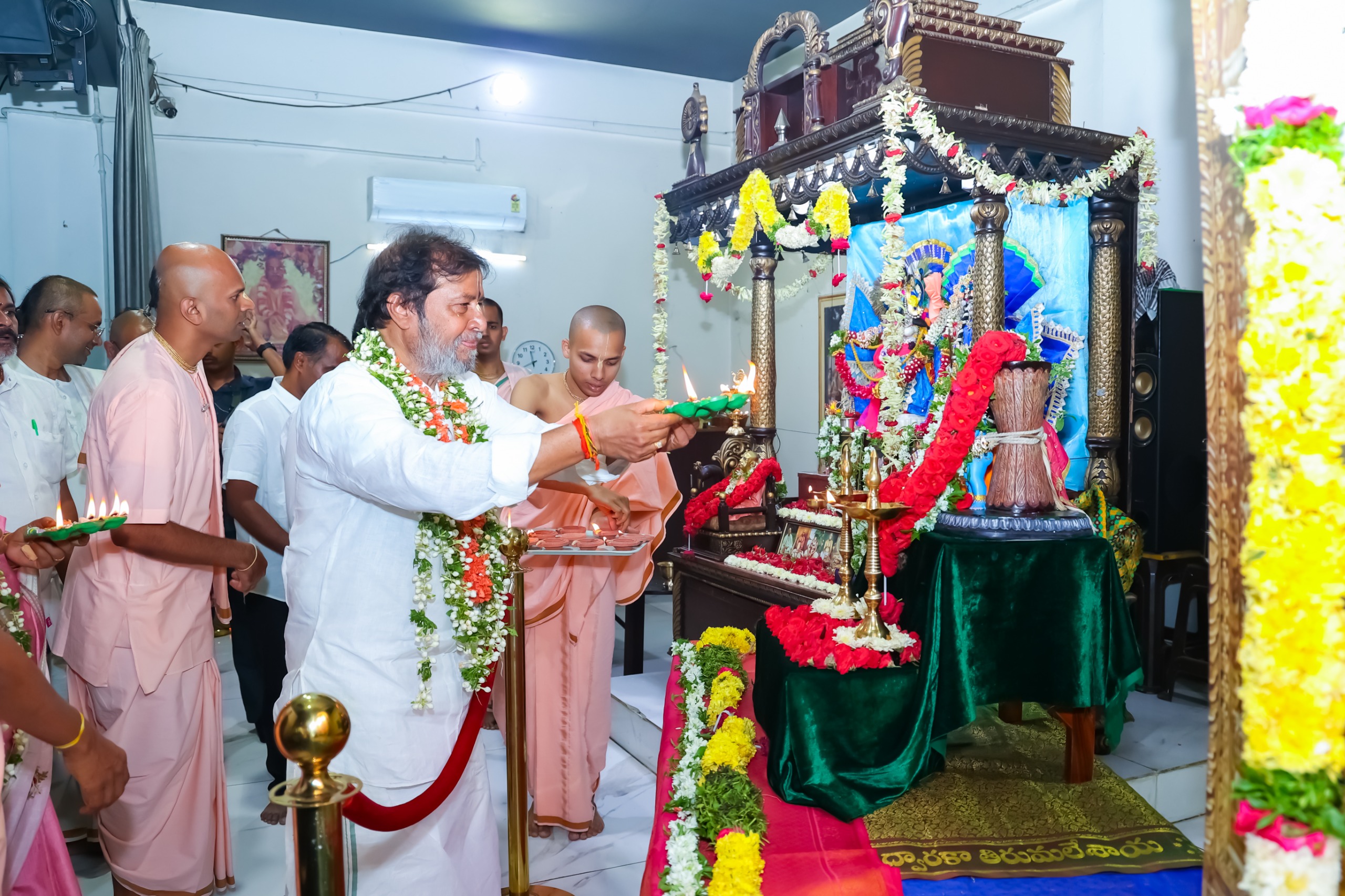 WhatsApp Image 2025-10-26 at 12.51.22 PM (2)