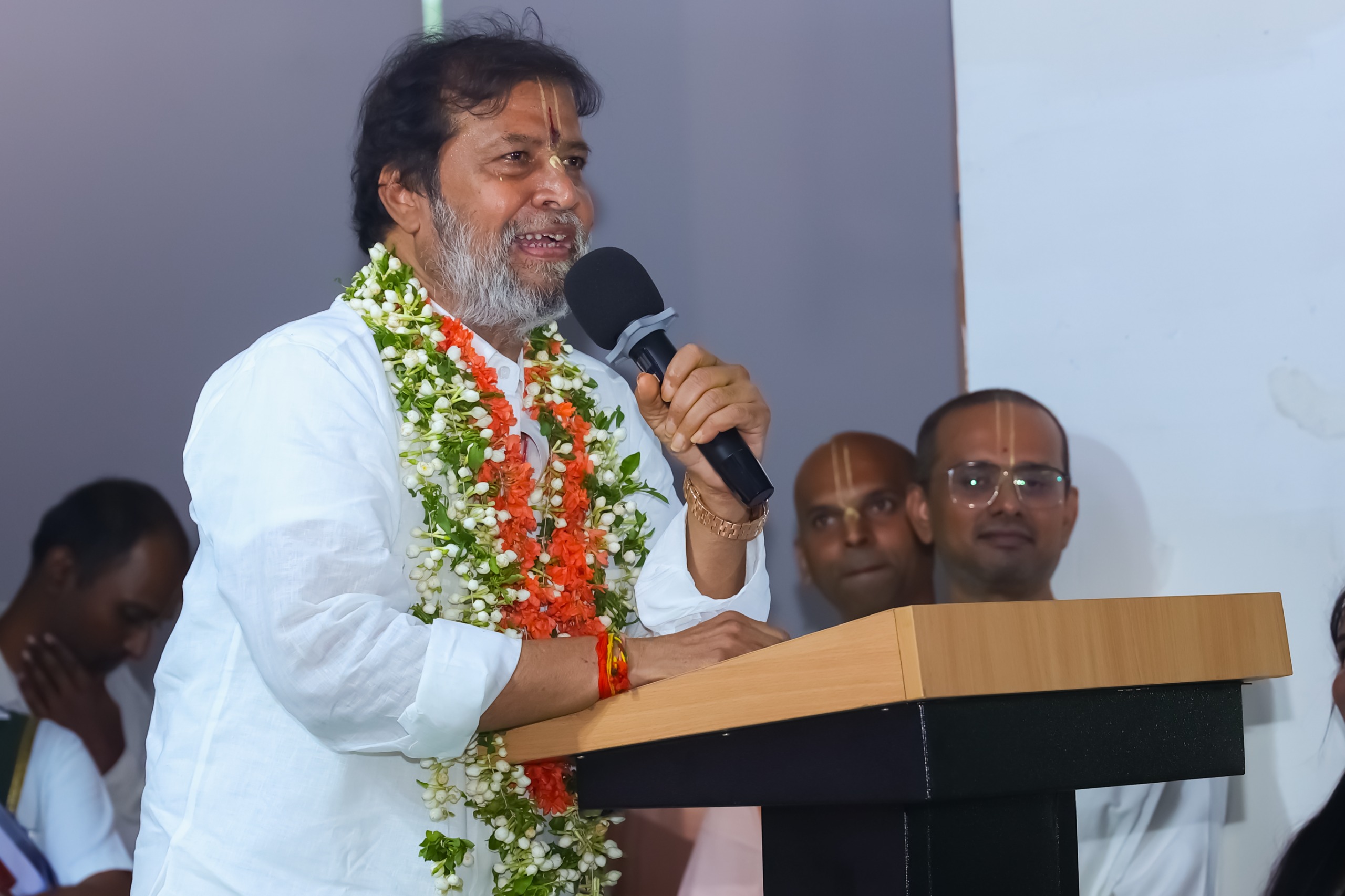 WhatsApp Image 2025-10-26 at 12.51.23 PM (1)