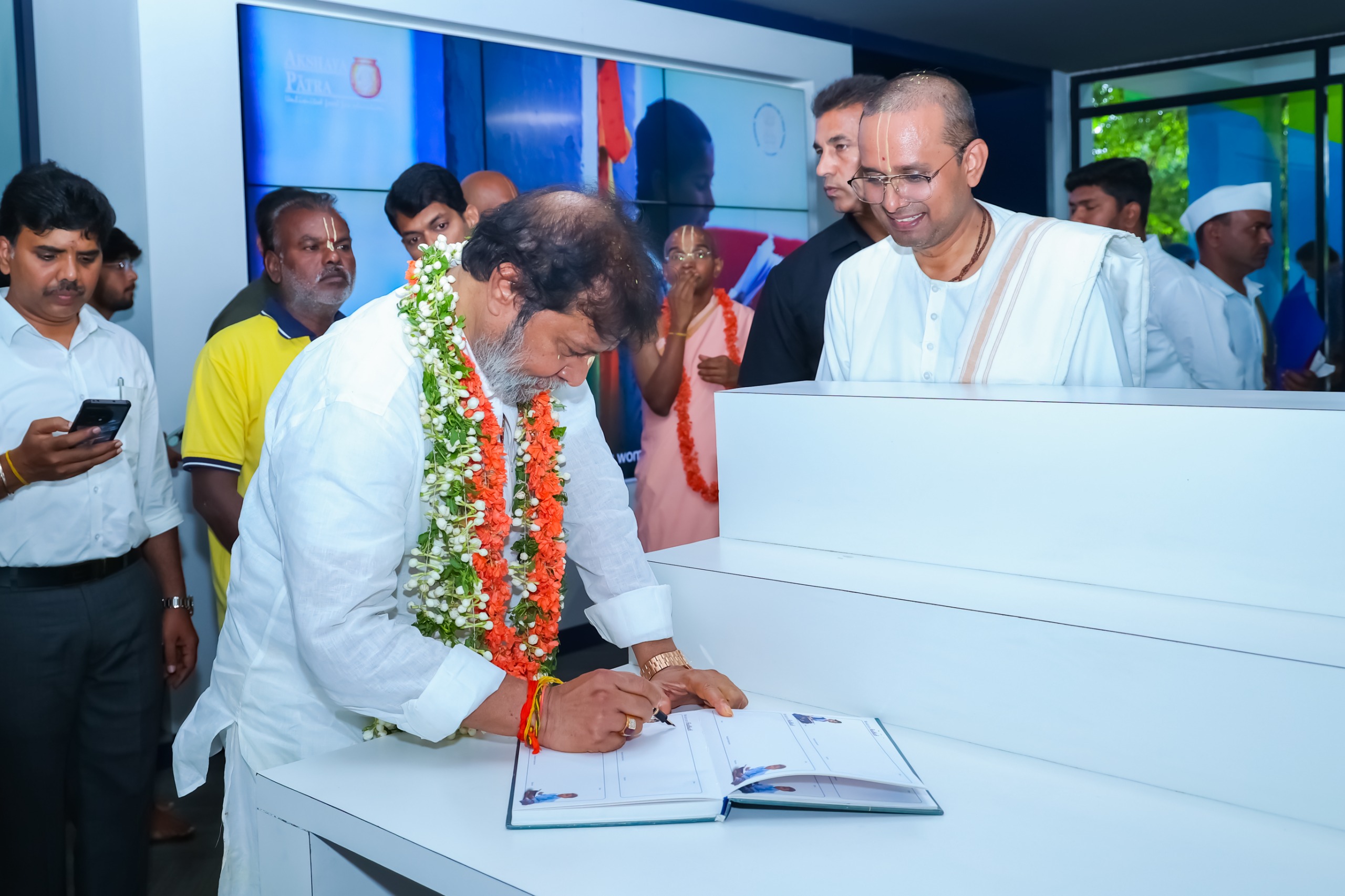 WhatsApp Image 2025-10-26 at 12.51.26 PM (1)